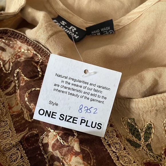 SR Fasion Women’s Embroidered Front Tan Tunic Top Long Sleeves One Size Plus - Picture 7 of 9